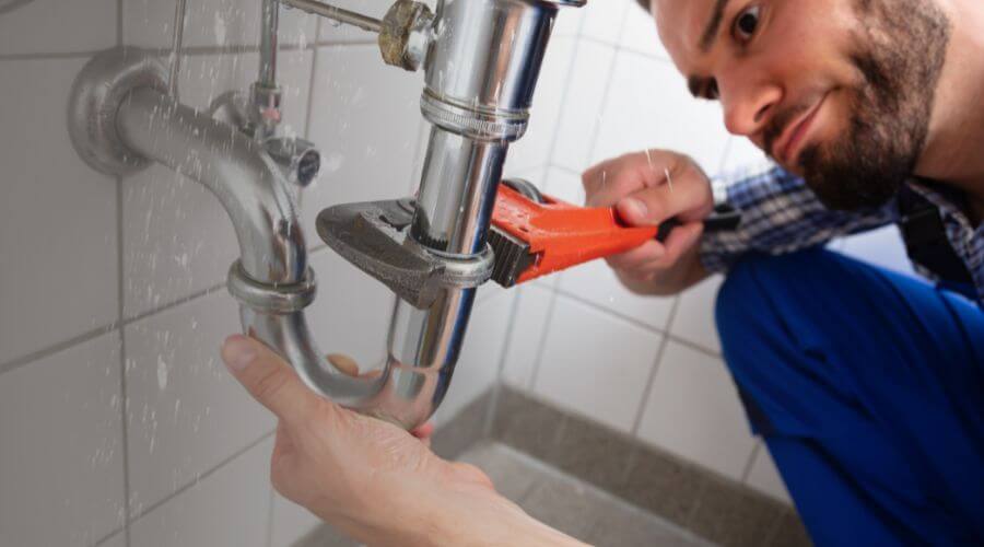Professional same day plumber services in California, MO